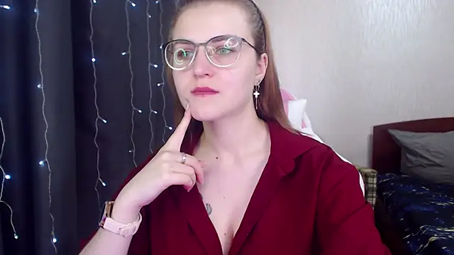 Snapshot of MissBrightShine chatting on 16, 2, 2025 MissBrightShine online show from 16, 2, 2025