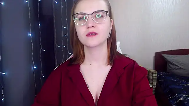 Snapshot of MissBrightShine chatting on 16, 2, 2025 MissBrightShine online show from 16, 2, 2025