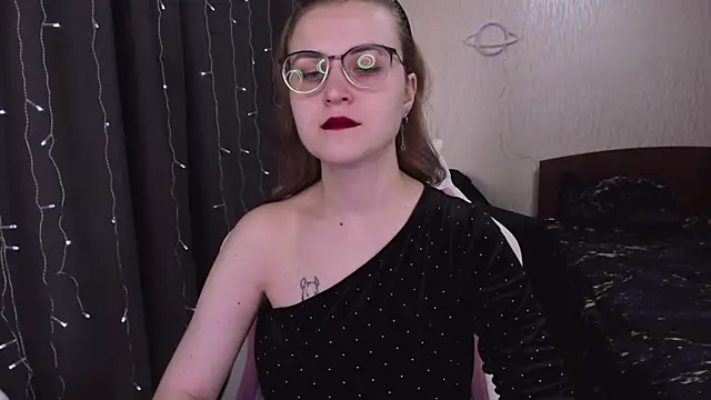 Snapshot of MissBrightShine chatting on 26, 2, 2025 MissBrightShine online show from 26, 2, 2025