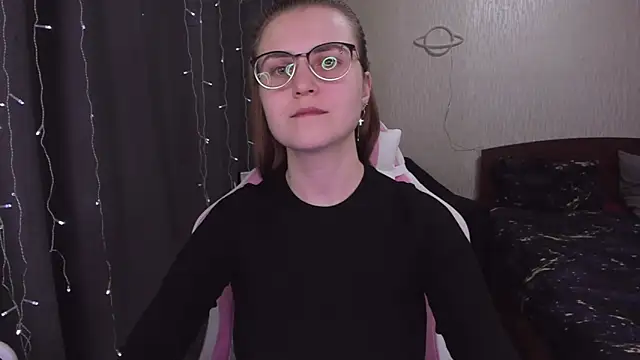 Snapshot of MissBrightShine chatting on 6, 3, 2025 MissBrightShine online show from 6, 3, 2025