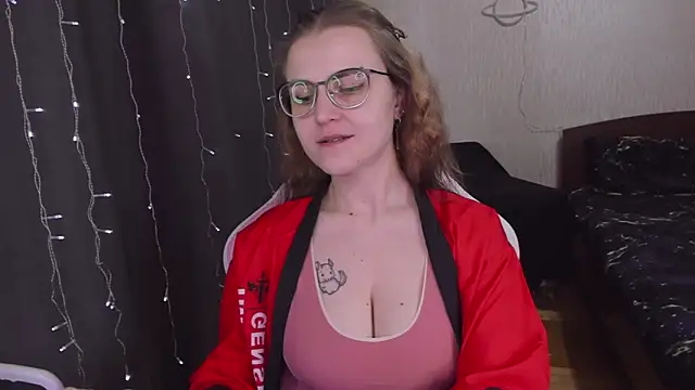 Snapshot of MissBrightShine chatting on 15, 3, 2025 MissBrightShine online show from 15, 3, 2025