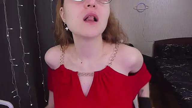 Snapshot of MissBrightShine chatting on 16, 3, 2025 MissBrightShine online show from 16, 3, 2025