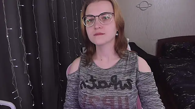 Snapshot of MissBrightShine chatting on 18, 3, 2025 MissBrightShine online show from 18, 3, 2025