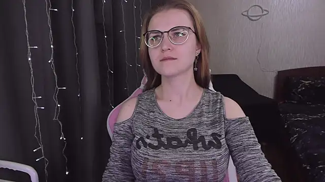 Snapshot of MissBrightShine chatting on 18, 3, 2025 MissBrightShine online show from 18, 3, 2025