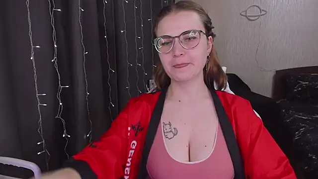 Snapshot of MissBrightShine chatting on 19, 3, 2025 MissBrightShine online show from 19, 3, 2025