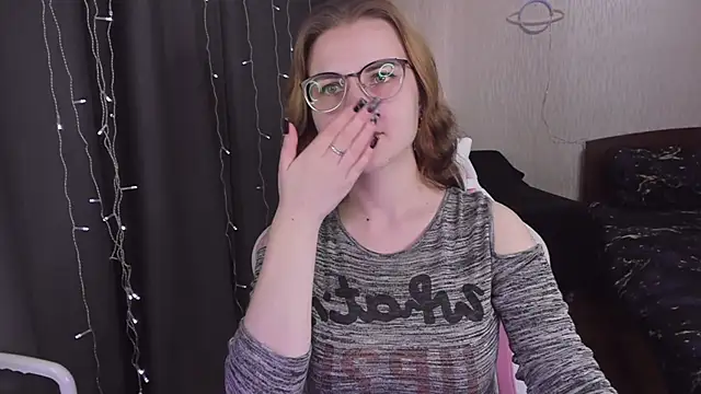 Snapshot of MissBrightShine chatting on 21, 3, 2025 MissBrightShine online show from 21, 3, 2025