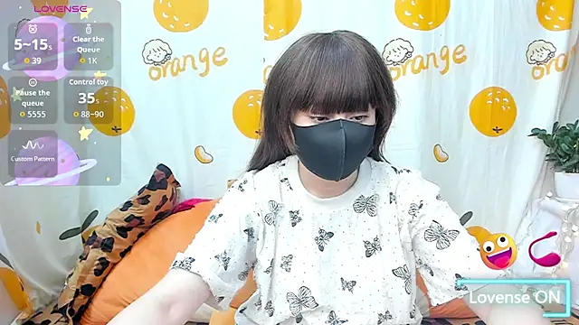 Snapshot of alonelove__ chatting on 23, 4, 2026 alonelove online show from 23, 4, 2026