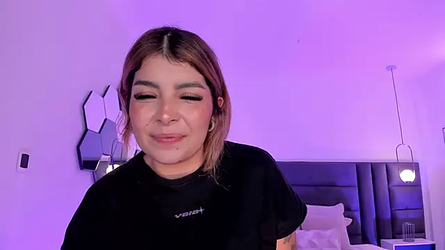 Snapshot of LisaMonroe_ chatting on 8, 3, 2025 LisaMonroe online show from 8, 3, 2025