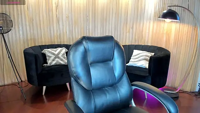 LisaMonroe  online show from 20, 3, 2026