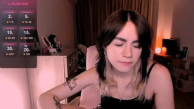 Snapshot of _selectrra chatting on 10, 3, 2025  selectrra online show from 10, 3, 2025