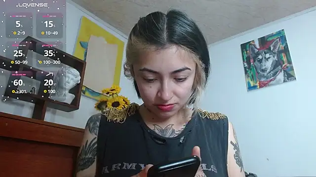 ZoeBakers  online show from 8, 2, 2025