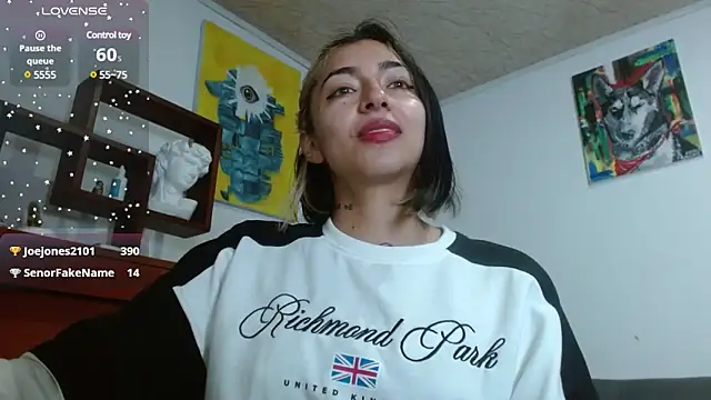 ZoeBakers  online show from 8, 3, 2025