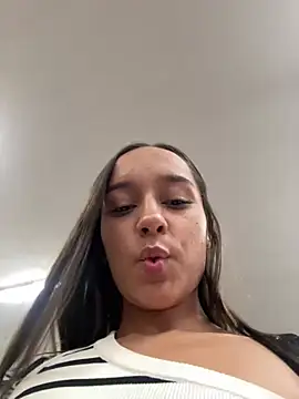 Snapshot of dominantandsubmissiveshow chatting on 1, 2, 2025 dominantandsubmissiveshow online show from 1, 2, 2025