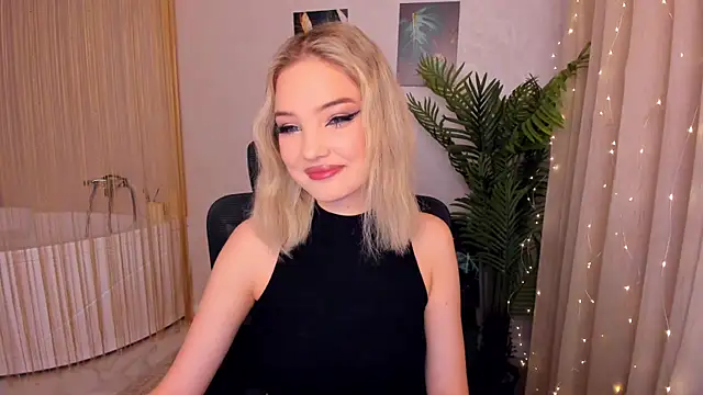 Snapshot of FloweryLove_1 chatting on 19, 3, 2025 FloweryLove 1 online show from 19, 3, 2025