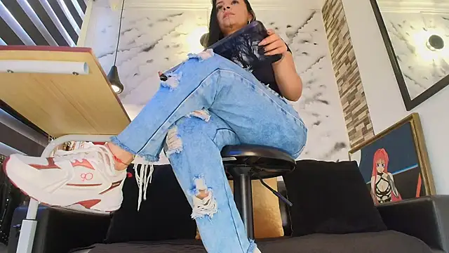 Sophie LittleS online show from 3, 3, 2026