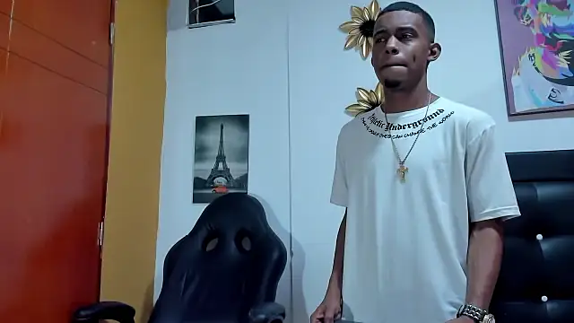 ethan bigcock  online show from 4, 12, 2025