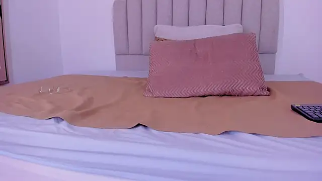 Snapshot of sarita_duque chatting on 30, 9, 2025 sarita duque online show from 30, 9, 2025