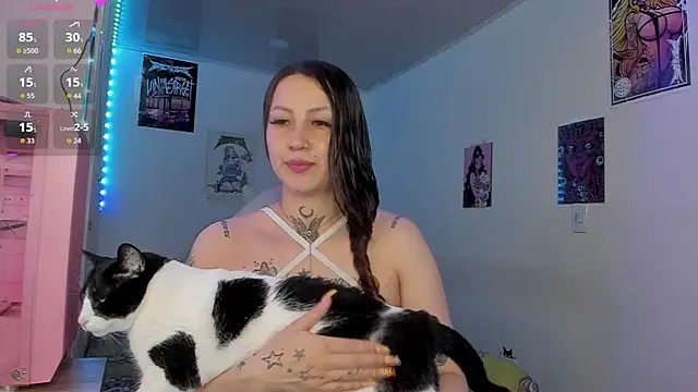 Snapshot of Lauryn_muller chatting on 9, 9, 2025 Lauryn muller online show from 9, 9, 2025