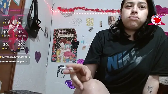 Saray extrovert  online show from 18, 10, 2025