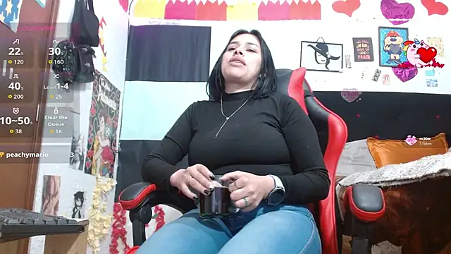 Saray extrovert  online show from 28, 11, 2025