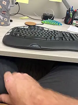 Snapshot of Bigbi6foot5 chatting on 15, 10, 2025 Bigbi6foot5 online show from 15, 10, 2025