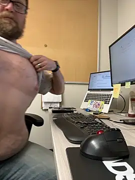 Snapshot of Bigbi6foot5 chatting on 5, 11, 2025 Bigbi6foot5 online show from 5, 11, 2025