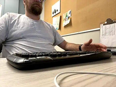 Snapshot of Bigbi6foot5 chatting on 6, 11, 2025 Bigbi6foot5 online show from 6, 11, 2025