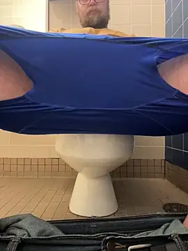 Snapshot of Bigbi6foot5 chatting on 7, 11, 2025 Bigbi6foot5 online show from 7, 11, 2025