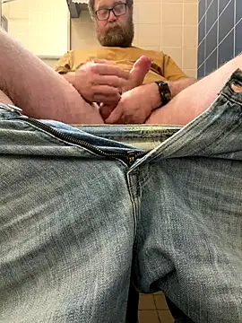 Snapshot of Bigbi6foot5 chatting on 17, 12, 2025 Bigbi6foot5 online show from 17, 12, 2025