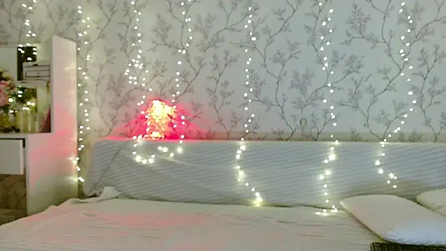 Imcarrieberry online show from 6, 3, 2025