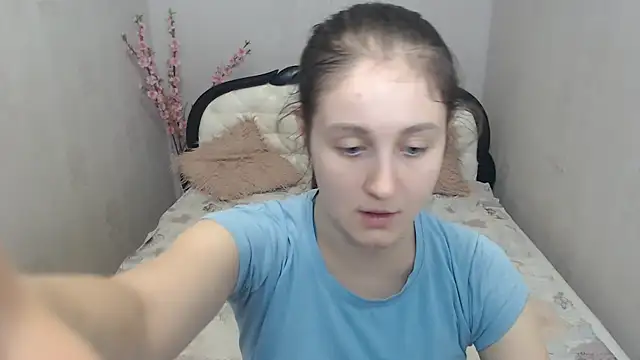 Snapshot of Holliy_Cooper chatting on 10, 7, 2026 Holliy Cooper online show from 10, 7, 2026