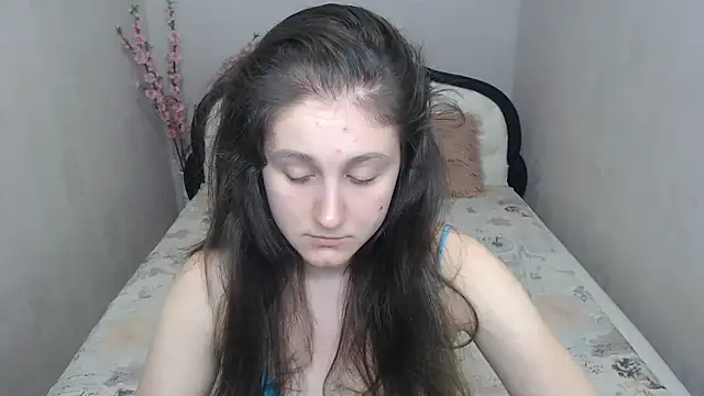 Snapshot of Holliy_Cooper chatting on 16, 7, 2026 Holliy Cooper online show from 16, 7, 2026
