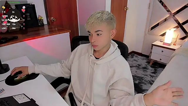 Snapshot of Austin_connor_ chatting on 18, 12, 2024 Austin connor  online show from 18, 12, 2024