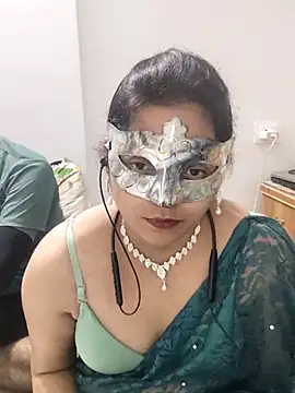 Snapshot of Harsh_Ankita_Couple chatting on 10, 10, 2025 Harsh Ankita Couple online show from 10, 10, 2025