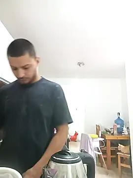 Snapshot of emrehliug12 chatting on 16, 12, 2024 emrehliug12 online show from 16, 12, 2024