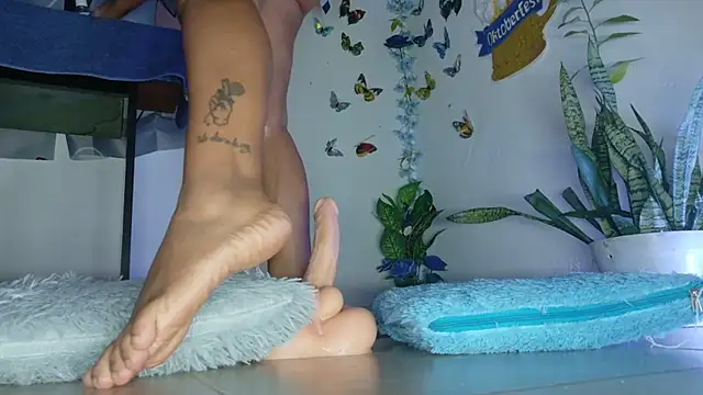 Snapshot of lucy_hairypussy83 chatting on 28, 9, 2025 lucy hairypussy83 online show from 28, 9, 2025