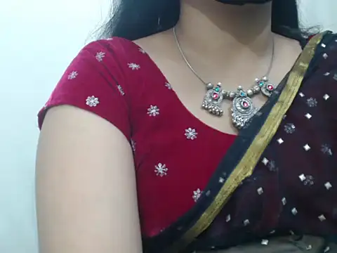 Lovely Siri 23 online show from 17, 6, 2026