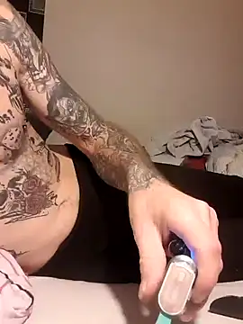 Snapshot of PIercingBoy38 chatting on 12, 2, 2025 PIercingBoy38 online show from 12, 2, 2025