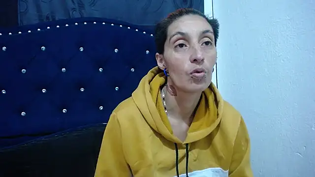 Snapshot of anyu1306 chatting on 24, 12, 2024 anyu1306 online show from 24, 12, 2024