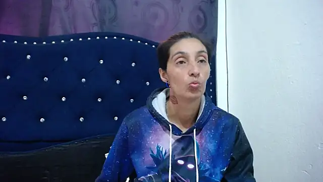 Snapshot of anyu1306 chatting on 17, 1, 2025 anyu1306 online show from 17, 1, 2025