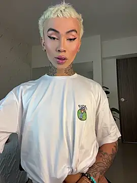 Miss sagitario online show from 15, 4, 2026