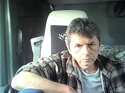 Snapshot of czarek888 chatting on 26, 10, 2025 czarek888 online show from 26, 10, 2025