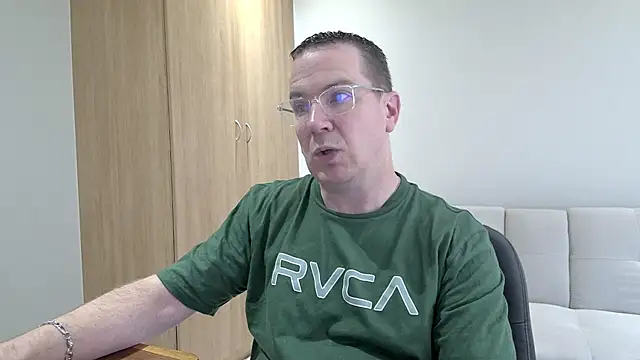 BrettJ81 online show from 21, 12, 2025