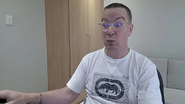 BrettJ81 online show from 18, 2, 2026