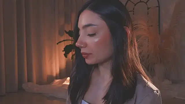 AmyArmstrong online show from 6, 10, 2025