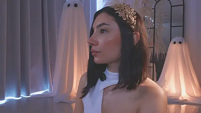 AmyArmstrong online show from 29, 10, 2025