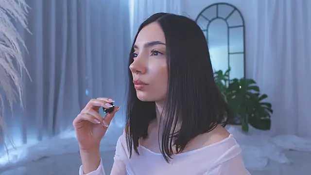 AmyArmstrong online show from 21, 11, 2025