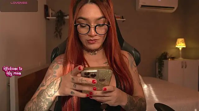 Snapshot of DaniDusan_ chatting on 1, 2, 2025 DaniDusan online show from 1, 2, 2025