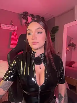 Snapshot of DaniDusan_ chatting on 19, 12, 2025 DaniDusan online show from 19, 12, 2025