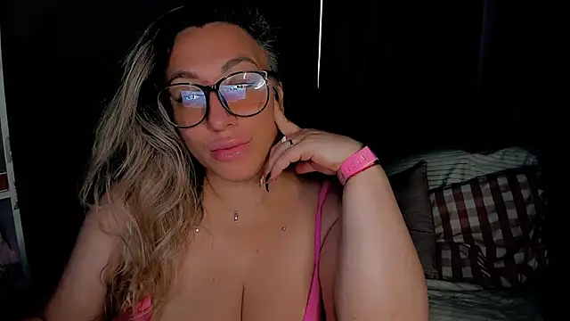 Snapshot of CumOnMy_Tits chatting on 14, 10, 2025 CumOnMy Tits online show from 14, 10, 2025